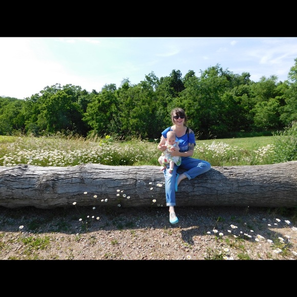 Meet your Posher, Emily - Picture 7 of 8